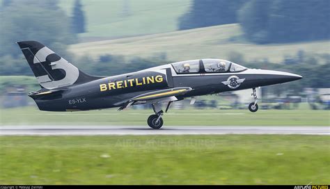 A Breitling Jet Team L39 Albatros 